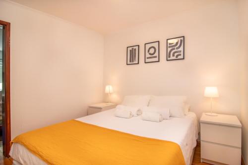Cozy 1BR in São Vicente by LovelyStay