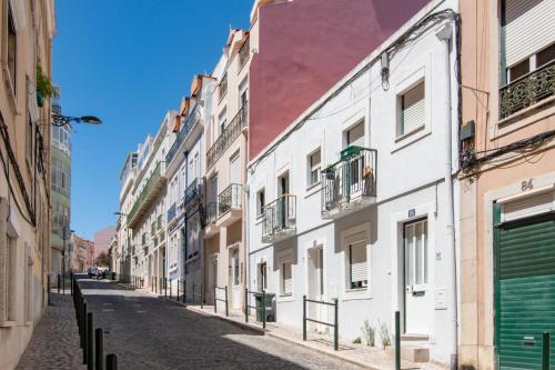 Cozy 1BR in São Vicente by LovelyStay