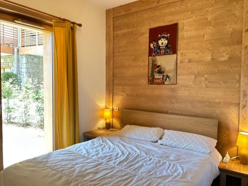 Luxueux Appartement au Centre des Gets avec Jardin, Proche Pistes, 3 Chambres, Wi-Fi, Parking