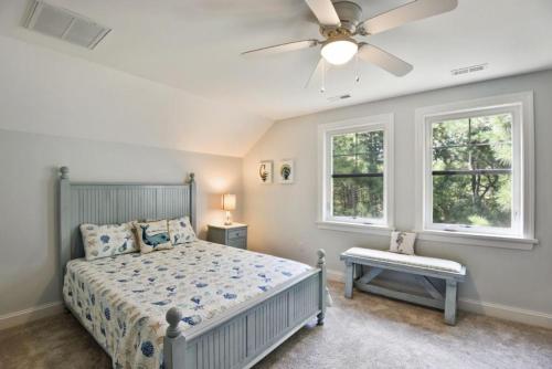 Postel nebo postele na pokoji v ubytování Ghost Crab Cottage