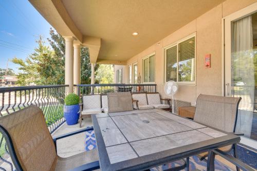 Balcon ou terrasse dans l'établissement Auburn Retreat with Balcony - Walk to Campus!
