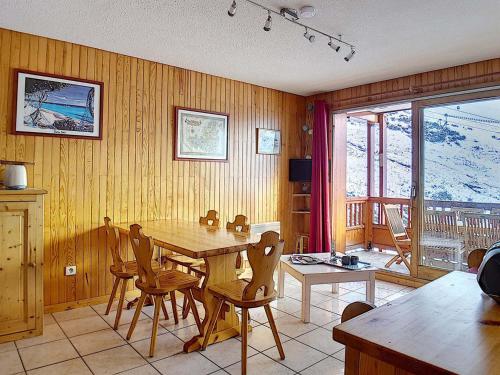 Les Menuires : Appartement 6 pers, balcon, skis aux pieds - FR-1-344-757