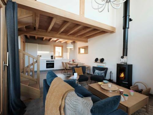Chalet Léa · Ski-in/Ski-out · Wifi Gratuit · Jacuzzi · Sauna · Parking Couvert · 6 Personnes - FR-1-344-803
