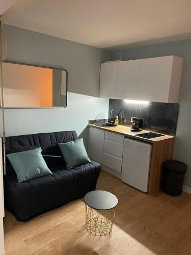 Photo de la galerie de l'établissement Petit T2 / 4 couchages, à Cannes