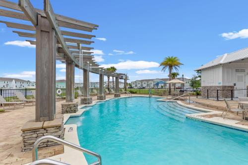 NEW 3BRs - Renovated - Waterfront - Game Room - 8mins to Beach photo 4
