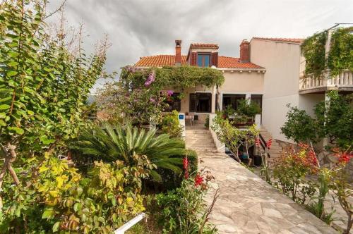 Apartments with parking space Cavtat, Dubrovnik - 2132