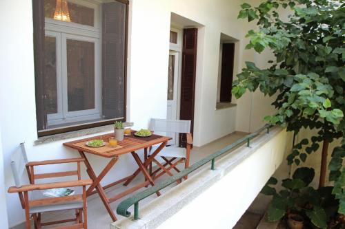 Elpida Downtown Garden Villa - Historic Home, Chania Center
