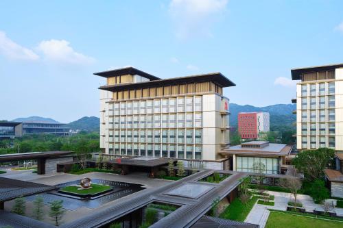 広州市にあるGuangzhou Marriott Hotel Baiyunの市街の建物の眺め