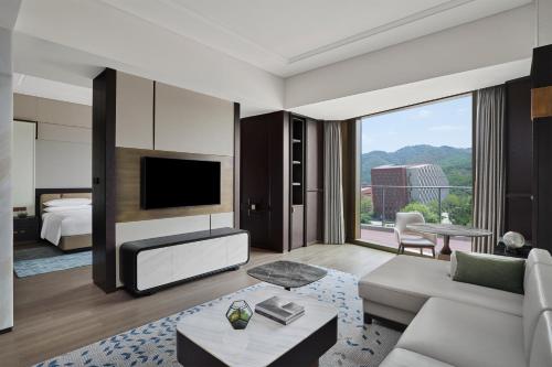 Televisyen dan/atau pusat hiburan di Guangzhou Marriott Hotel Baiyun