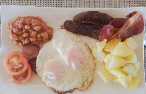 Makanan di atau berdekatan resort