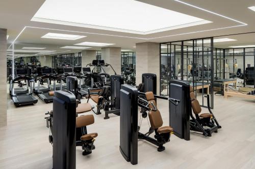 Фитнес-центр и/или тренажеры в Andaz Seoul Gangnam, By Hyatt