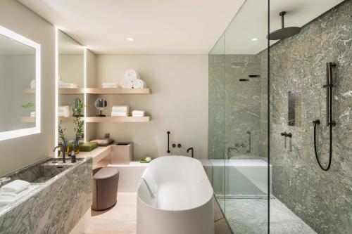 Ванная комната в Andaz Seoul Gangnam, By Hyatt