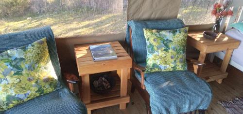 Posezení v ubytování Trees&Seas - Getaway Glamping
