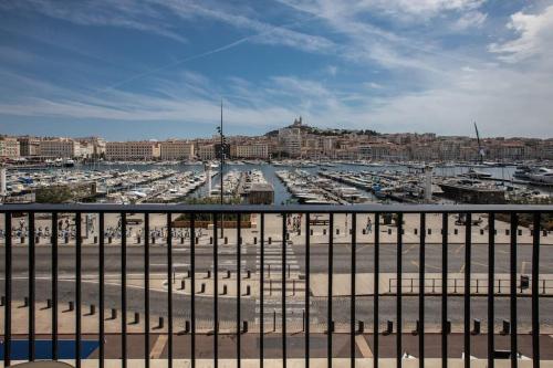 LUXE SUR LE PORT photo 14