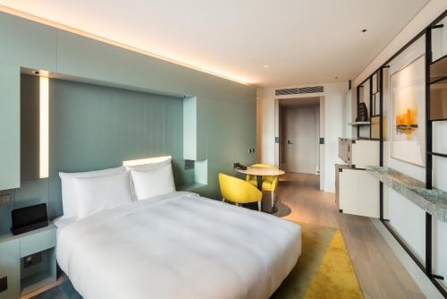 Телевизор и/или развлекательный центр в Andaz Seoul Gangnam, By Hyatt