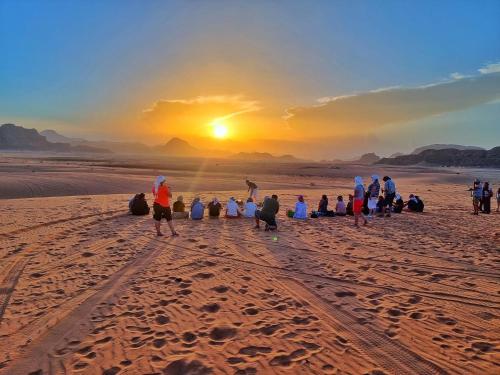 Φυσικό τοπίο κοντά σε οργανωμένο κάμπινγκ