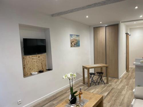 Antibes : Beau studio en plein centre ville