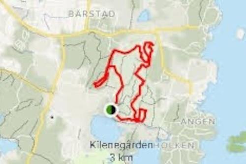 a map with a ball on top of it at Trevligt gästhus nära Vänern och badplats in Hammarö