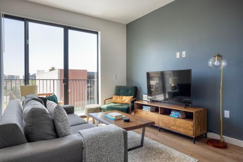 Culver City 1br w rooftop lounge access to 405 LAX-1124