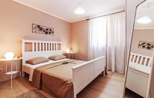 Posteľ alebo postele v izbe v ubytovaní New! Holiday Home Tina with pool