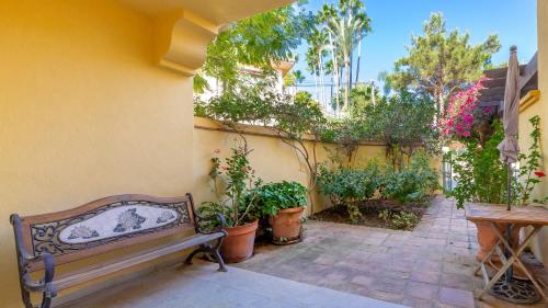 Golf Villa in Marbella, Frontline Golfvilla in RioReal Golf photo 12