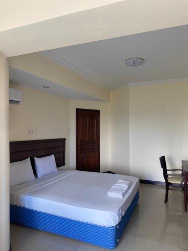 Postel nebo postele na pokoji v ubytování Luxurious 2-Bedroom Apartment Nyali, Mombasa