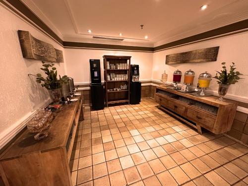 a large room with aasteryasteryasteryasteryasteryasteryasteryasteryasteryasteryastery at Kubitschek Plaza Hotel in Brasilia