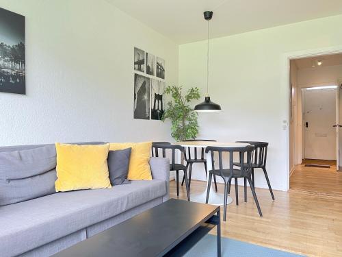 En sittgrupp på Two Bedroom Apartment In Rdovre, Trnvej 39a,