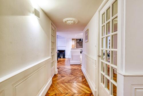 Photo de la galerie de l'établissement Nouveau / Canut d'exception au coeur de Lyon, à Lyon