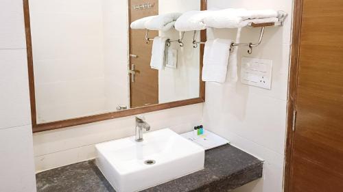 ห้องน้ำของ The Grand Aurra Resorts