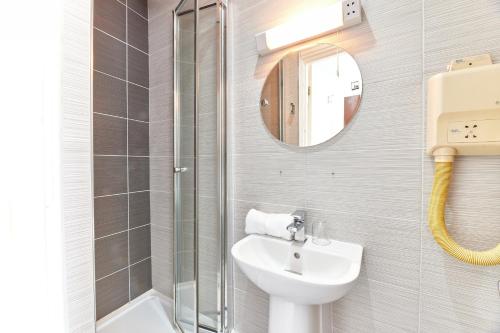 Koupelna v ubytování Properties Unique Dene Rooms - Double Room