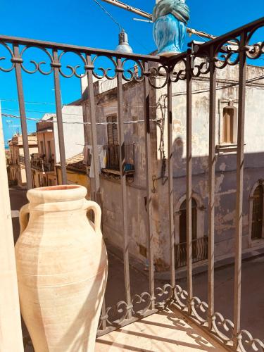 Μπαλκόνι ή βεράντα στο Kalsa’s House Noto