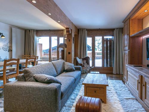 Appartement haut de gamme avec terrasse et accès skis aux pieds à Val-d'Isère