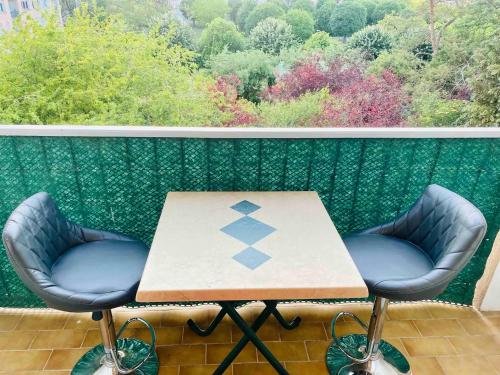 Gallery image of OPEN 24 7 Apartment parking 15' PARIS 3' ATHLETICA in Saint-Gratien