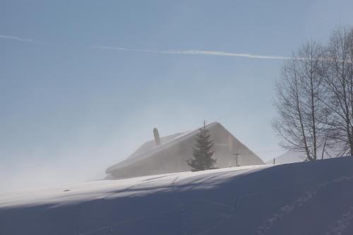 Chalet-Hôtel Le Beausoleil, The Originals Relais v zimě