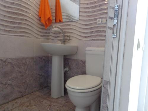 Ванная комната в White Guest House