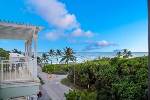Gallery image of Oceanfront 4 Bedroom Villa with Pool Steps to the Beach! in Hollywood