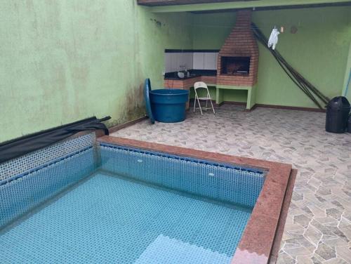 Sobrado com piscina em Peruíbe