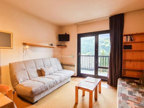 Photo de la galerie de l'établissement Studio agréable avec balcon sud, casier à ski et proche des pistes - FR-1-425-203, à Arâches-la-Frasse