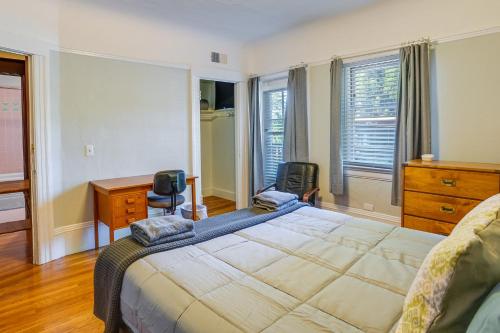 Postel nebo postele na pokoji v ubytování WFH-Friendly Berkeley Home Less Than 2 Mi to University!