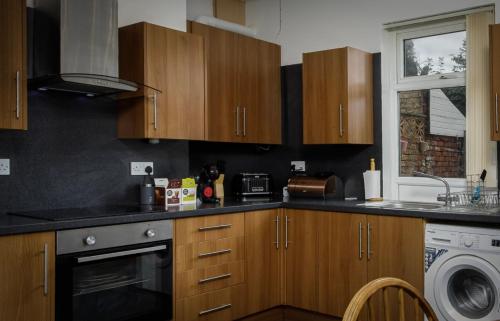 A kitchen or kitchenette at Vicarage House