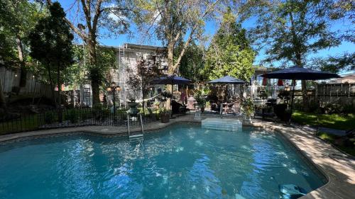 Piscina a Gîte du Caméléon o a prop