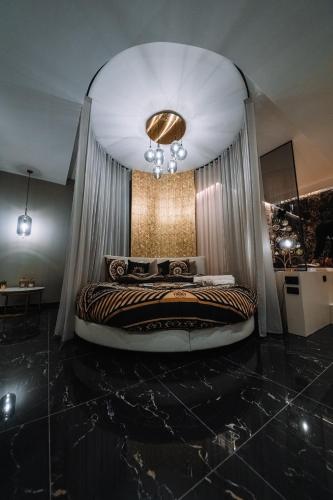 Versace Luxury Room – Photos 3