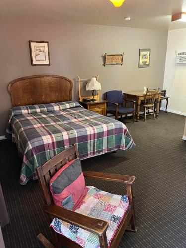 Gallery image of Bluebird Motel in Claresholm