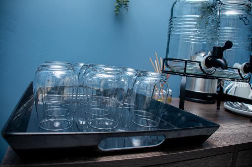 Una cocina o zona de cocina en Kendi's Inn Guest House
