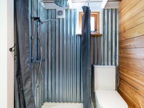 Ванна кімната в Bij ons Tinie