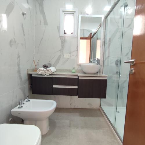 Bilik mandi di Villa Sarita 3D
