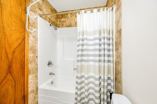 Ένα μπάνιο στο Three Sisters Hideaway