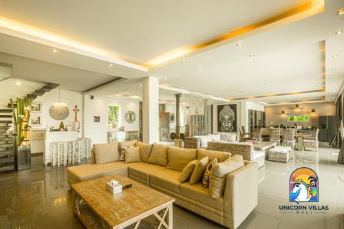 Χώρος καθιστικού στο Villa Black Pearl - by Unicorn Villas Bali