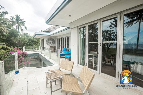 Μπαλκόνι ή βεράντα στο Villa Black Pearl - by Unicorn Villas Bali